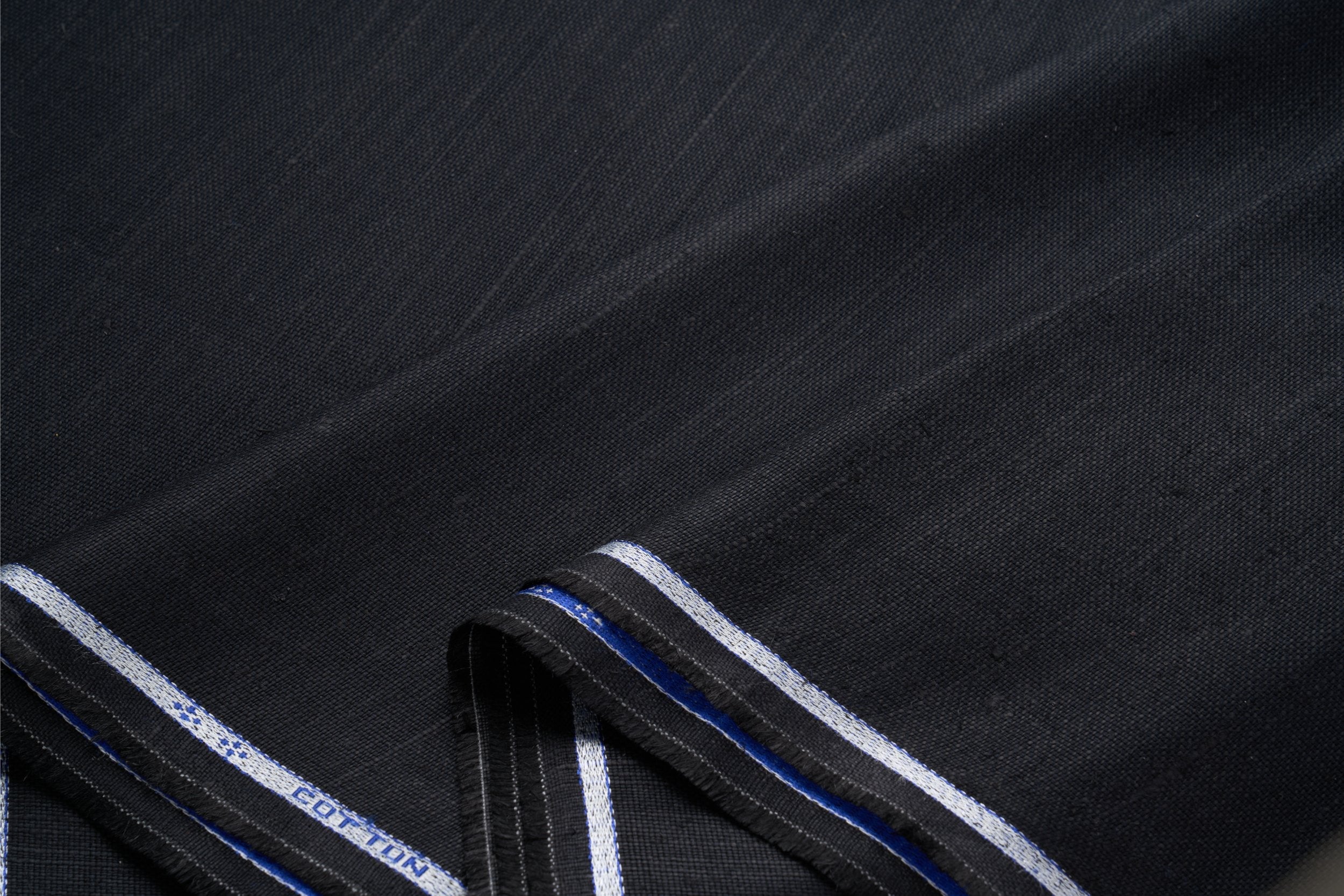 Kanabira 6 ¨C Jet Black