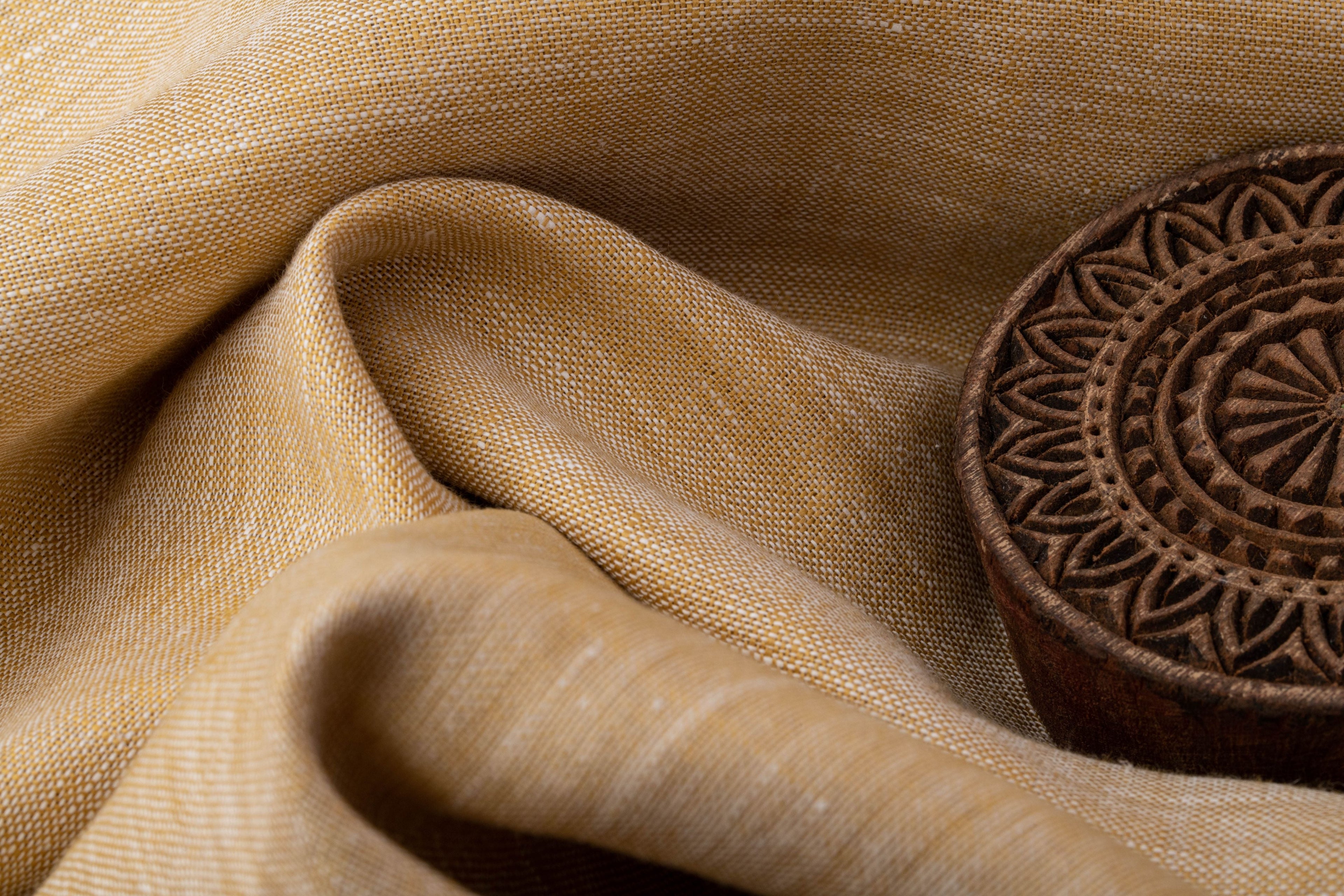 Konopi ¨C Bronze Yellow