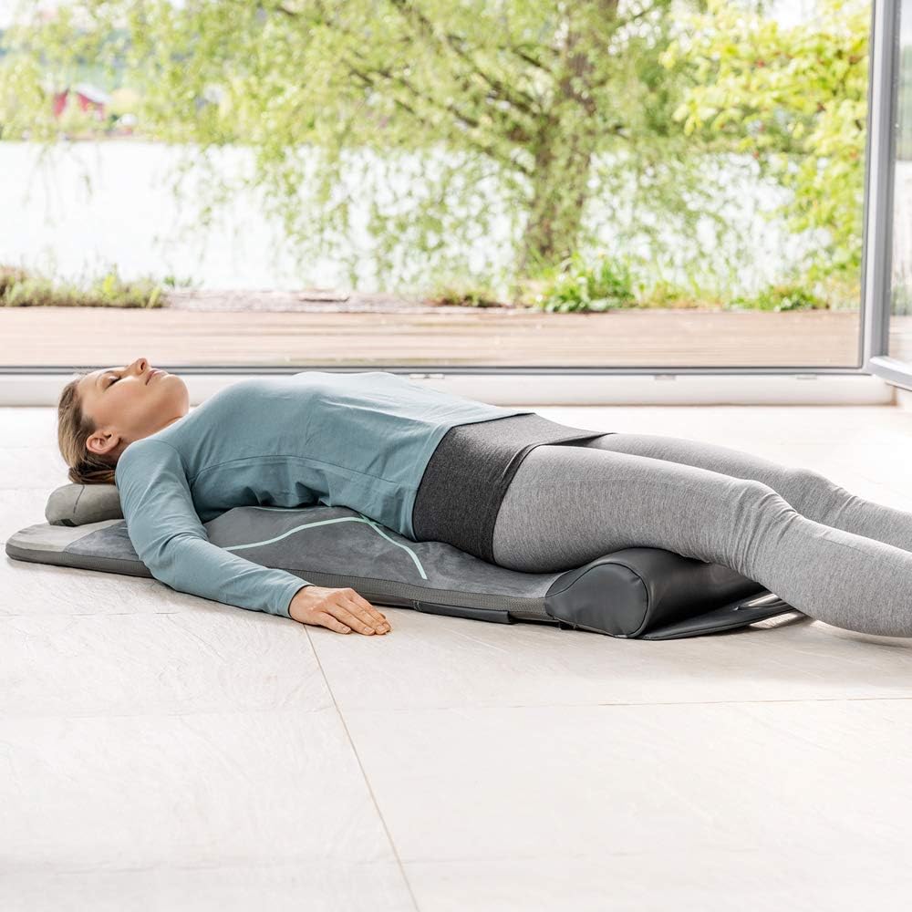 Beurer MG 280 Yoga- und Stretchmatte, zur Dehnung der Muskulatur und Entspannung, Massagematte für Nacken, Schultern und Rücken, faltbar, 1 Stück (1er Pack), Grau