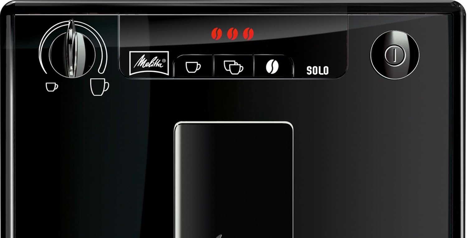 Melitta Solo - Kaffeevollautomat mit höhenverstellbarem Auslauf, kleine Kaffeemaschine mit abnehmbarem Wassertank, für z. B. Espresso oder Café Crème, silber